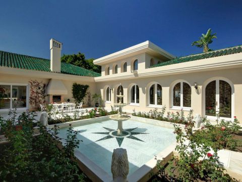 Villa For sale in Marbella
