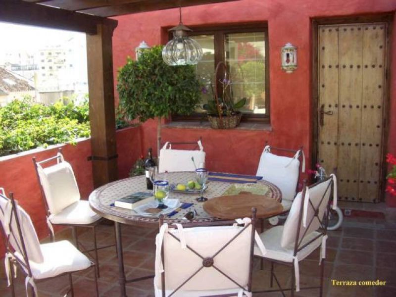 Detached house For sale in Marbella