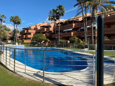 Apartment For sale in Puerto Banús