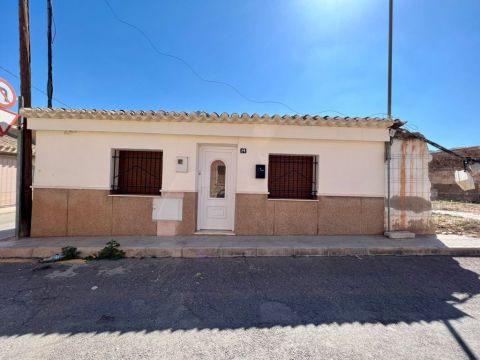 Casa unifamiliar En Pinoso, Alicante, España