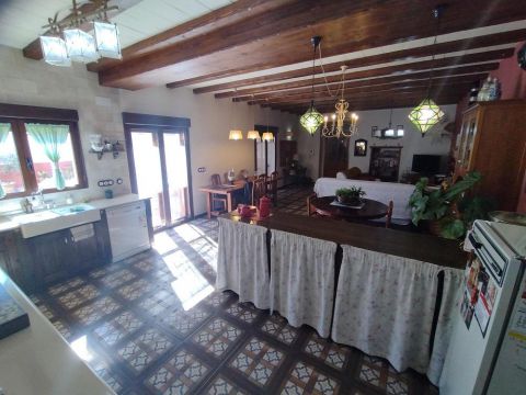 Detached house For sale in Pinoso