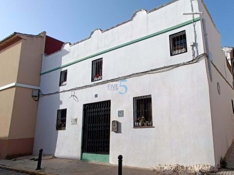 Casa unifamiliar En Oliva, Valencia, España
