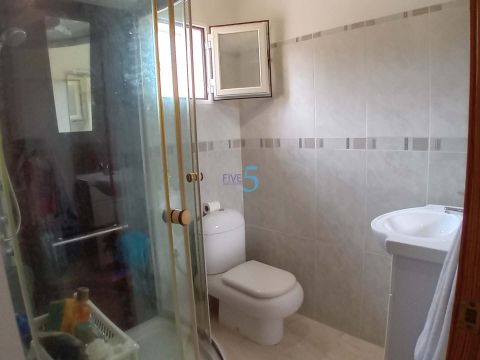 Detached house For sale in Pego