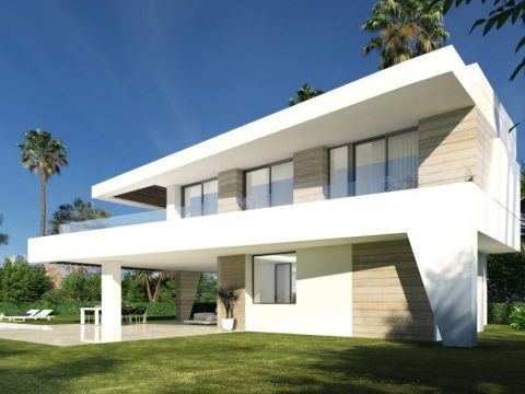 Villa Nueva construcción  En Estepona