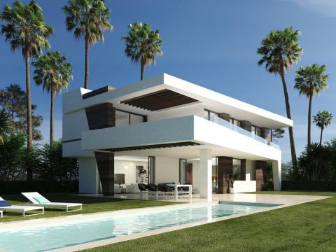 Villa New build in Estepona