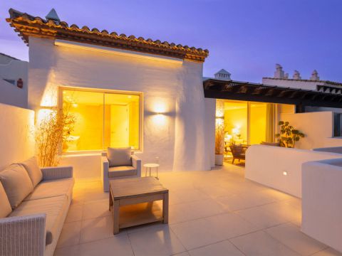 Detached house For sale in Marbella