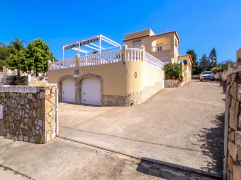 Villa For sale in Oliva
