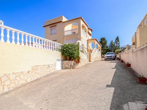 Villa For sale in Oliva