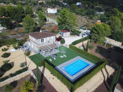 Villa For sale in Jalon