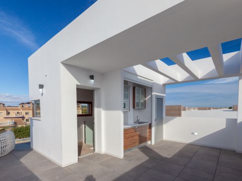 Villa New build in Guardamar del Segura