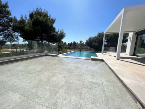 Villa For sale in La Zenia