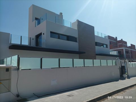 Casa unifamiliar En Orihuela Costa, Alicante, España
