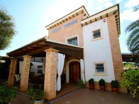 Villa Te koop in Torrevieja