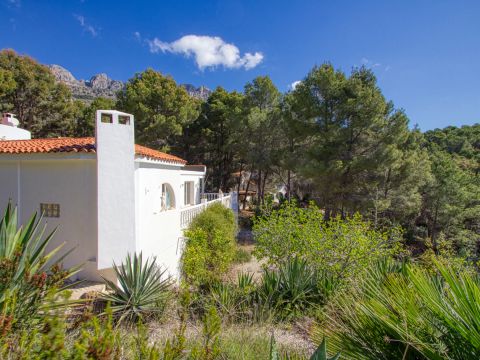 Detached house For sale in Altea