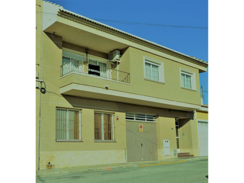 Villa For sale in Los Montesinos