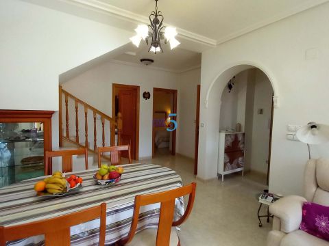 Detached house For sale in Guardamar del Segura