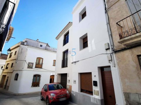 Detached house in Oliva, Valencia, Spain