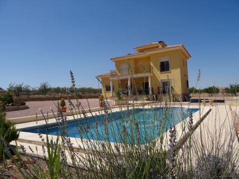 Villa Te koop in Pinoso