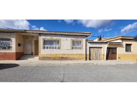 Detached house in Chinorlet, , Spain
