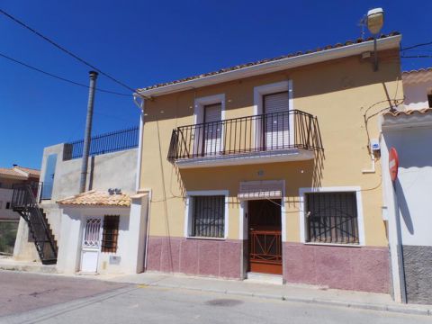 Casa unifamiliar En Hondón de las Nieves, , España