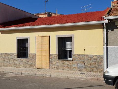 Detached house in Novelda, , Spain