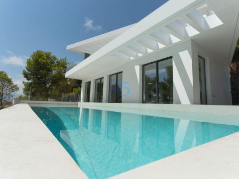 Villa New build in Alicante