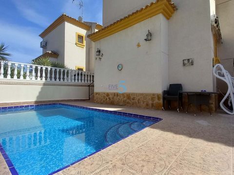 Villa Te koop in Guardamar del Segura