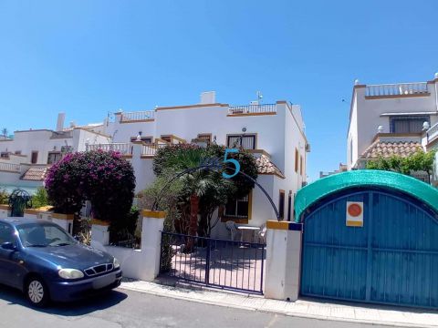 Casa unifamiliar En Orihuela, Alicante, España