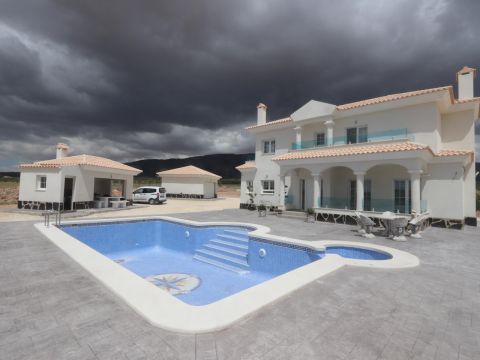 Villa in Pinoso, Alicante, Spanje